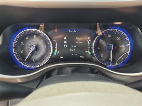 New 2026 Chrysler Voyager LX image 30