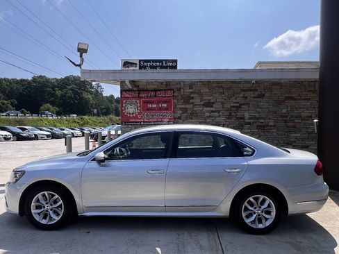 Used 2016 Volkswagen Passat 1.8T S FWD image 3