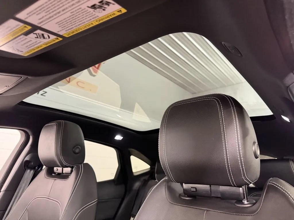 Used 2018 Jaguar E-PACE R-Dynamic S AWD/4WD image 14