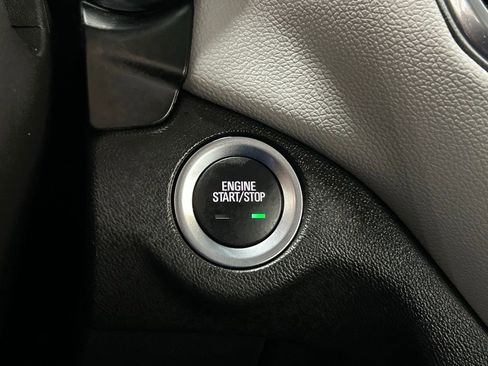 Used 2024 Chevrolet Equinox LS image 32