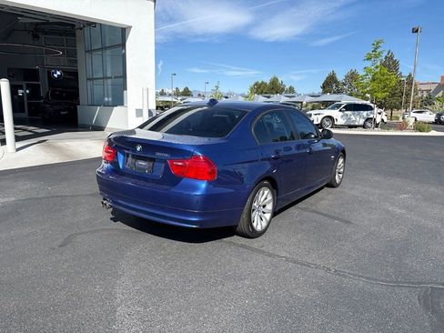Used 2011 BMW 328i xDrive Sedan AWD/4WD image 5