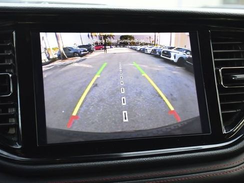 Used 2024 Dodge Durango GT RWD image 17
