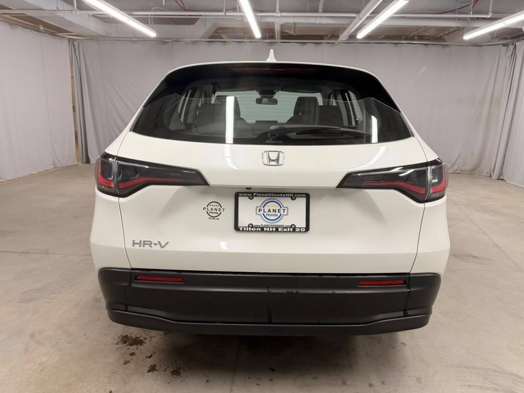 Certified 2025 Honda HR-V LX image 8