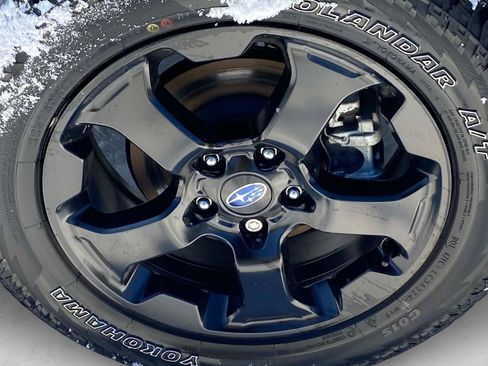 Certified 2025 Subaru Forester Wilderness AWD/4WD image 32