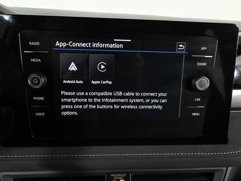 Certified 2025 Volkswagen Taos SE AWD/4WD image 24