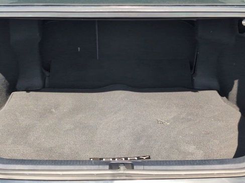 Used 2022 Toyota Camry SE w/ Carpet Mat Package (TMS) FWD image 22