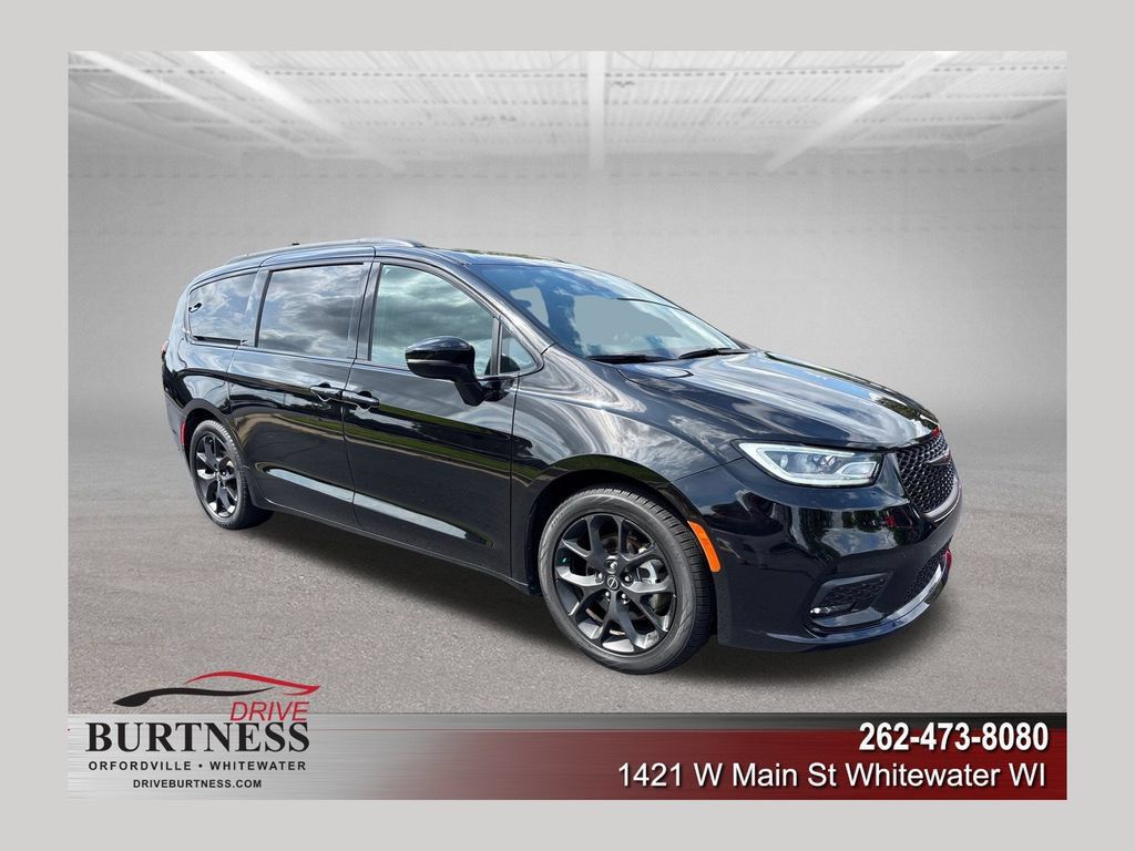 Used 2025 Chrysler Pacifica Limited FWD 360° Tour