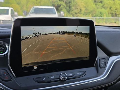 Used 2023 Chevrolet Blazer Premier w/ Enhanced Convenience Package FWD image 14