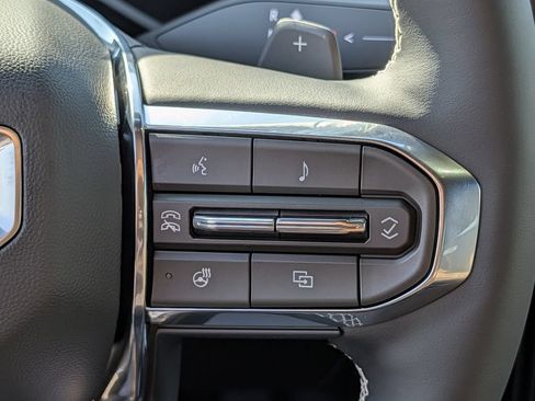 New 2026 GMC Acadia Denali Ultimate w/ LPO, Floor Liner Package AWD/4WD image 18
