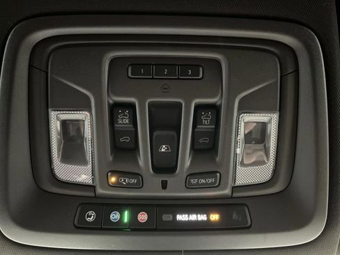 Used 2022 GMC Sierra 1500 Denali w/ Denali Reserve Package image 30