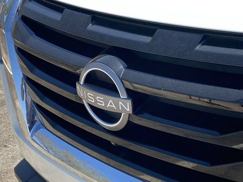Used 2024 Nissan Pathfinder SL FWD image 26