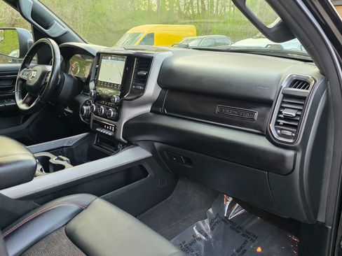 Used 2022 RAM 1500 Big Horn w/ Built-to-serve Edition image 33