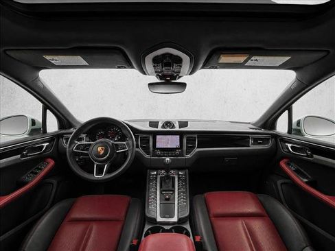 Used 2018 Porsche Macan AWD/4WD image 15