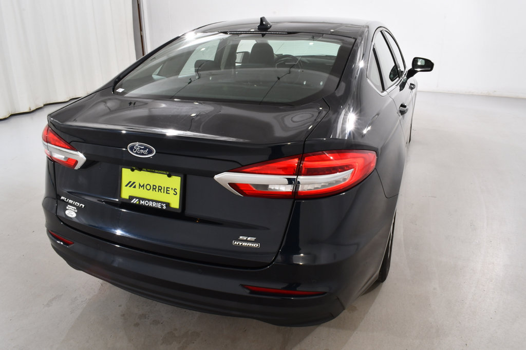 Used 2020 Ford Fusion SE FWD image 12