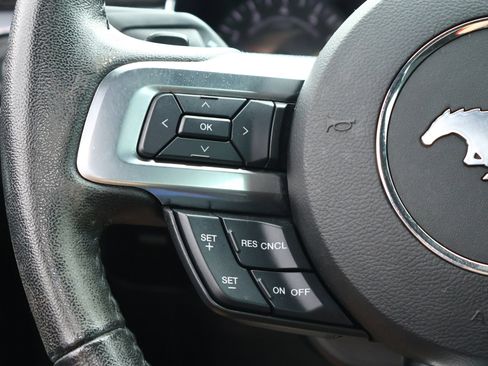 Used 2017 Ford Mustang Coupe image 11