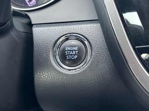 Used 2022 Toyota Camry SE w/ Convenience Package FWD image 13