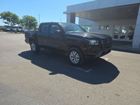 Used 2022 Nissan Frontier SV AWD/4WD image 3