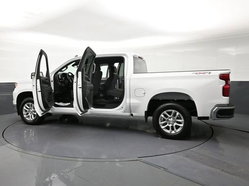 Used 2026 Chevrolet Silverado 1500 LT AWD/4WD image 33