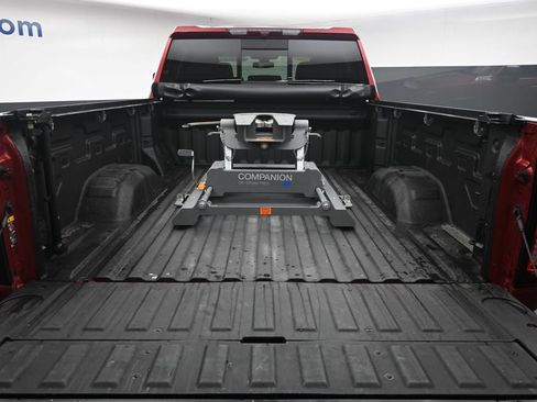 Used 2022 GMC Sierra 2500 SLT w/ SLT Premium Package AWD/4WD image 11