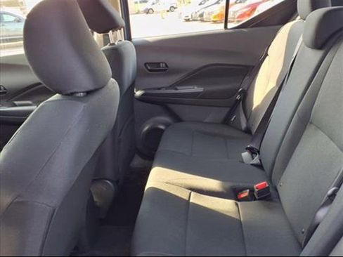 New 2025 Nissan Kicks Play S image 29