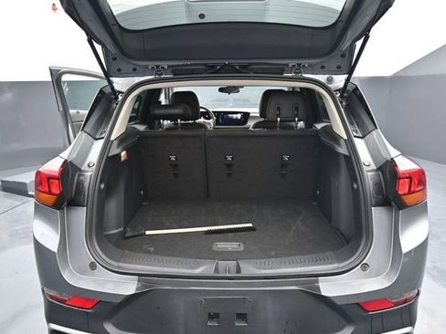Used 2025 Buick Encore GX Preferred AWD/4WD image 32
