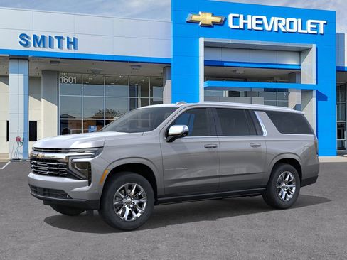 New 2026 Chevrolet Suburban Premier image 2