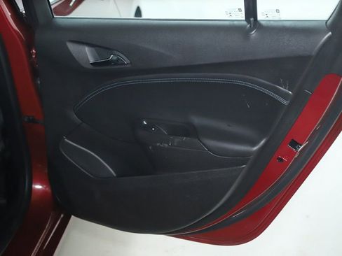 Used 2018 Chevrolet Cruze Premier image 30