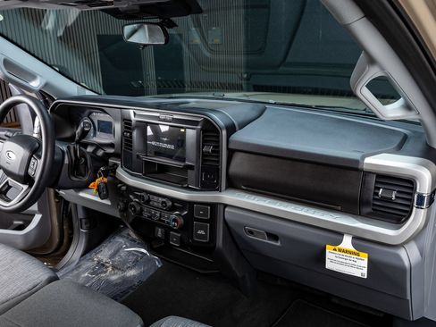 Used 2026 Ford F350 XLT w/ 360-Degree Camera Package AWD/4WD image 18