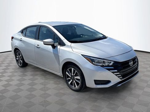 Used 2025 Nissan Versa SV FWD image 3