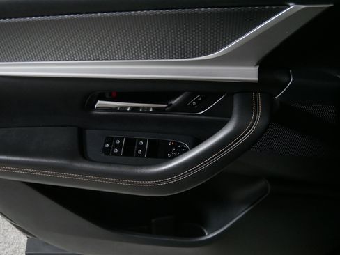 Certified 2025 MAZDA CX-70 3.3 Turbo w/ Preferred Package image 19