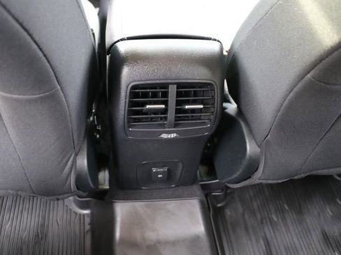 Used 2020 Ford Escape SE AWD/4WD image 16