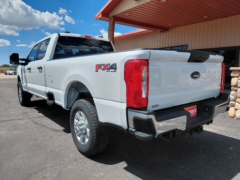 Used 2024 Ford F350 XLT w/ FX4 Off-Road Package AWD/4WD image 8