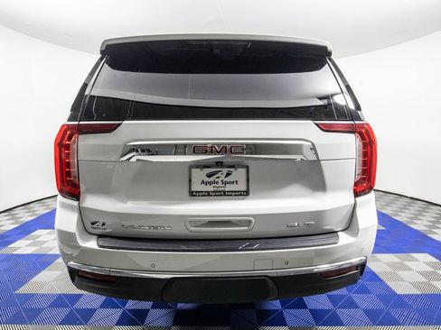 Used 2021 GMC Yukon XL SLT w/ SLT Premium Package RWD image 6
