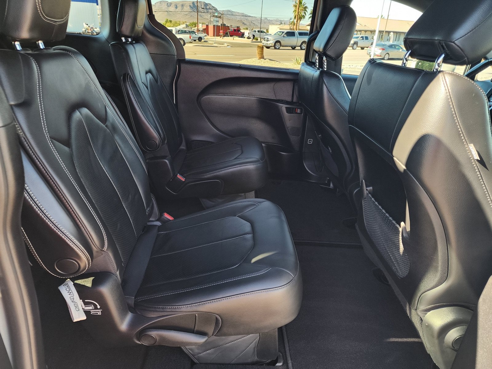 Used 2020 Chrysler Pacifica Touring-L AWD/4WD image 13