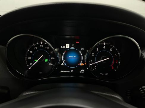 Used 2020 Jaguar F-PACE Premium image 24