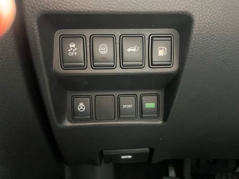 Used 2018 Nissan Rogue SL FWD image 24
