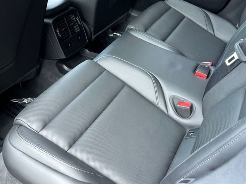 Used 2022 Porsche Taycan GTS image 17