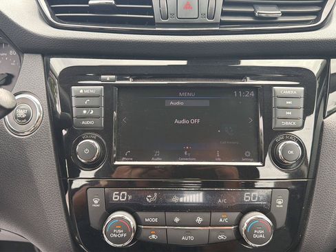 Used 2019 Nissan Rogue Sport SV AWD/4WD image 18