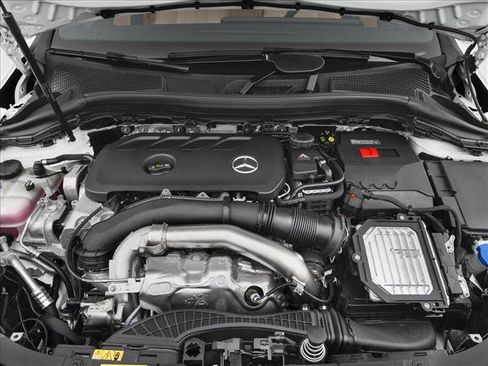 Used 2026 Mercedes-Benz GLA 250 image 8