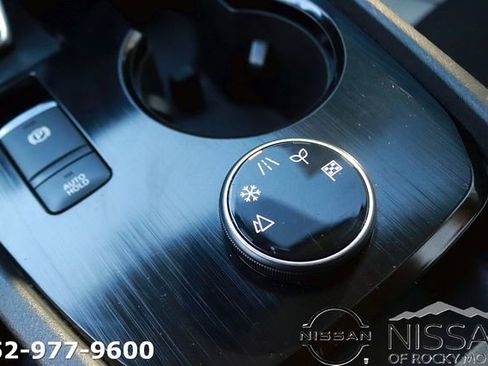 Used 2023 Nissan Rogue S image 20