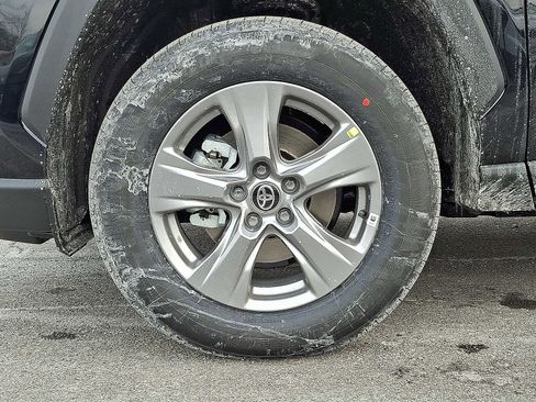 New 2025 Toyota RAV4 LE image 7