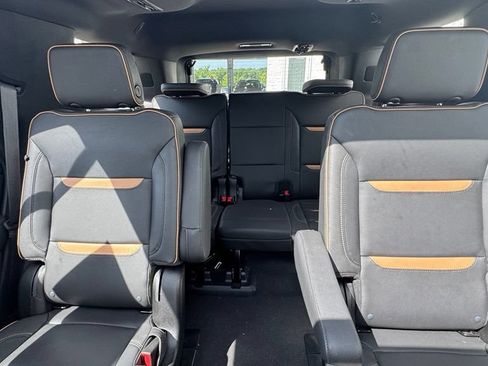 Used 2023 GMC Yukon AT4 w/ AT4 Premium Package AWD/4WD image 33