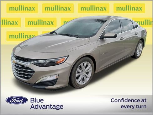 Used 2022 Chevrolet Malibu LT FWD image 2