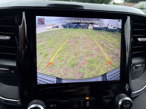 Used 2022 RAM 3500 Laramie AWD/4WD image 22