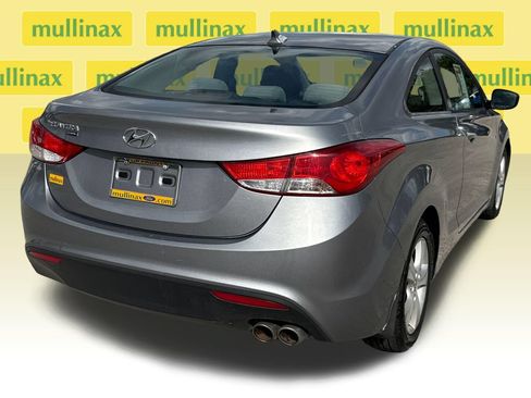 Used 2013 Hyundai Elantra FWD image 4