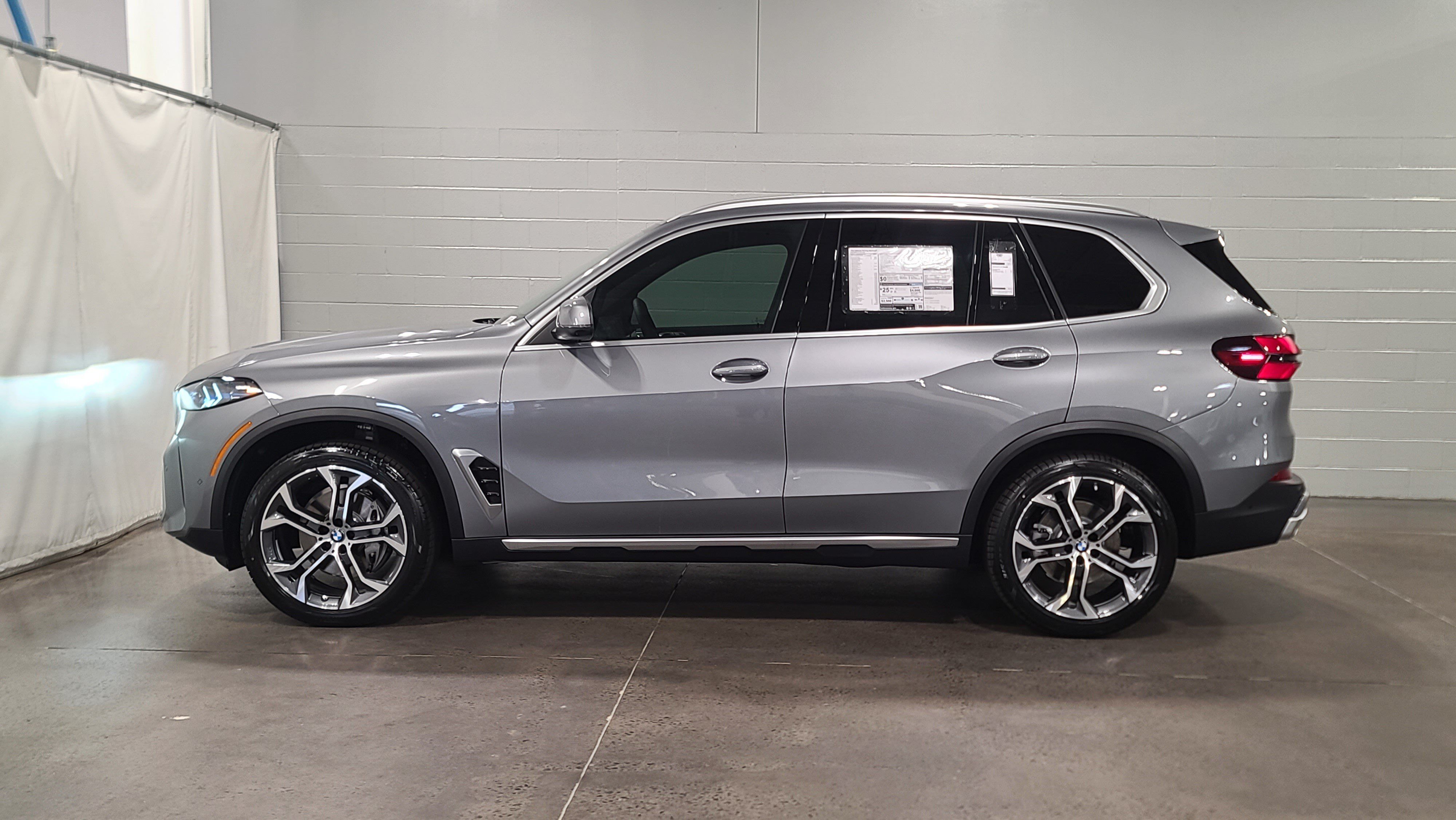 Used 2026 BMW X5 xDrive40i AWD/4WD image 5