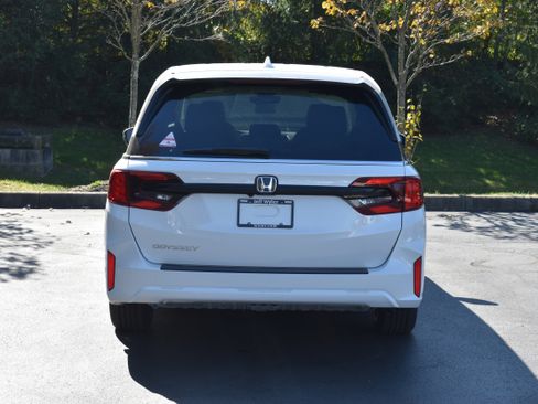 New 2025 Honda Odyssey EX-L image 7