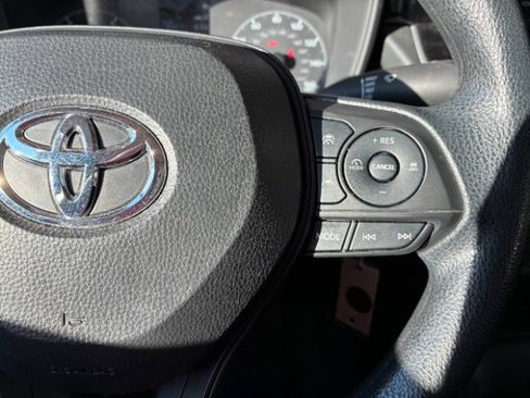 Used 2024 Toyota Corolla LE image 19