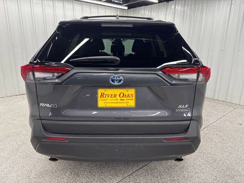 Used 2024 Toyota RAV4 XLE Premium AWD/4WD image 5