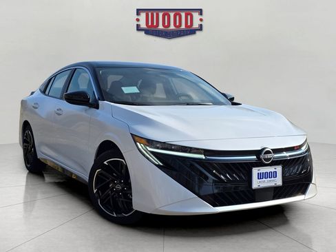 New 2026 Nissan Sentra SR image 1